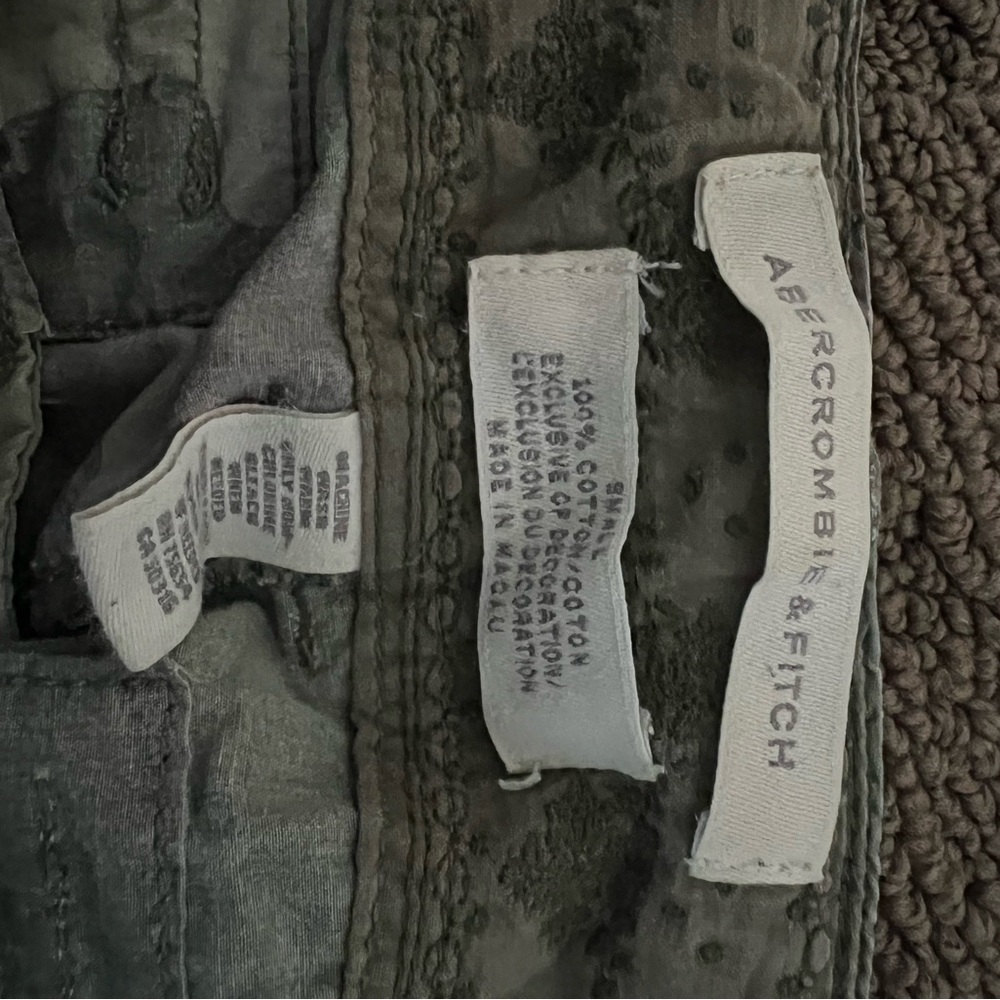 Capri pants size, small Abercrombie, and Finch